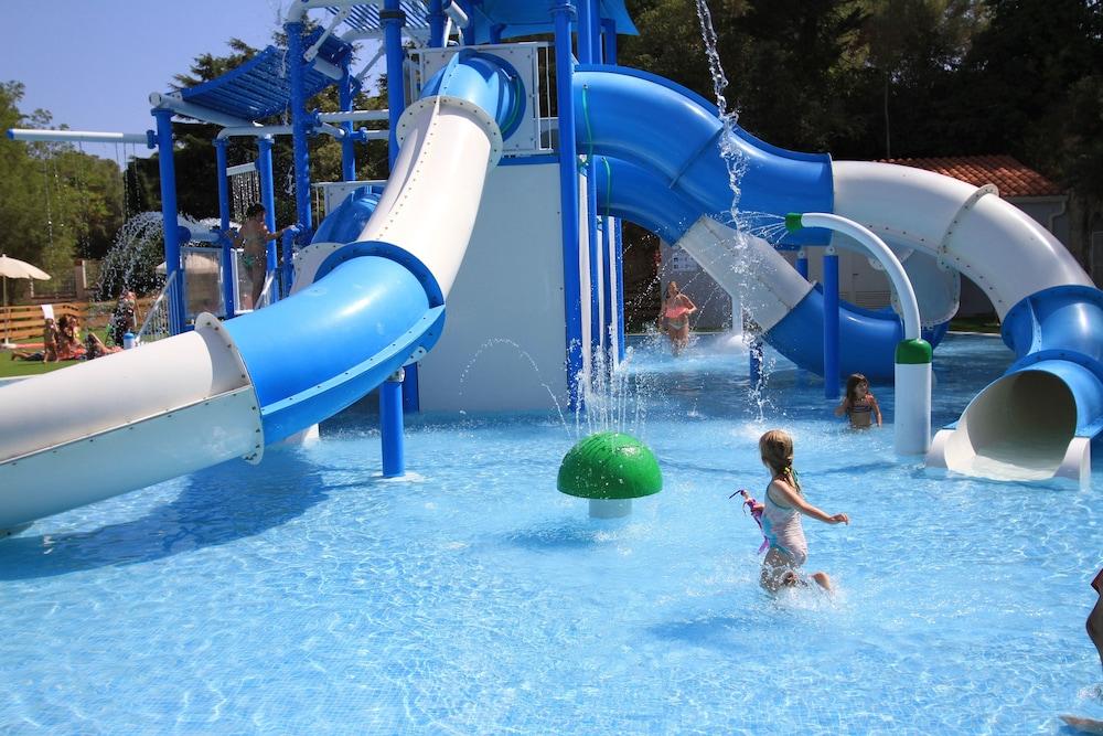 Hotel Garbi Park & Aquasplash 4*
