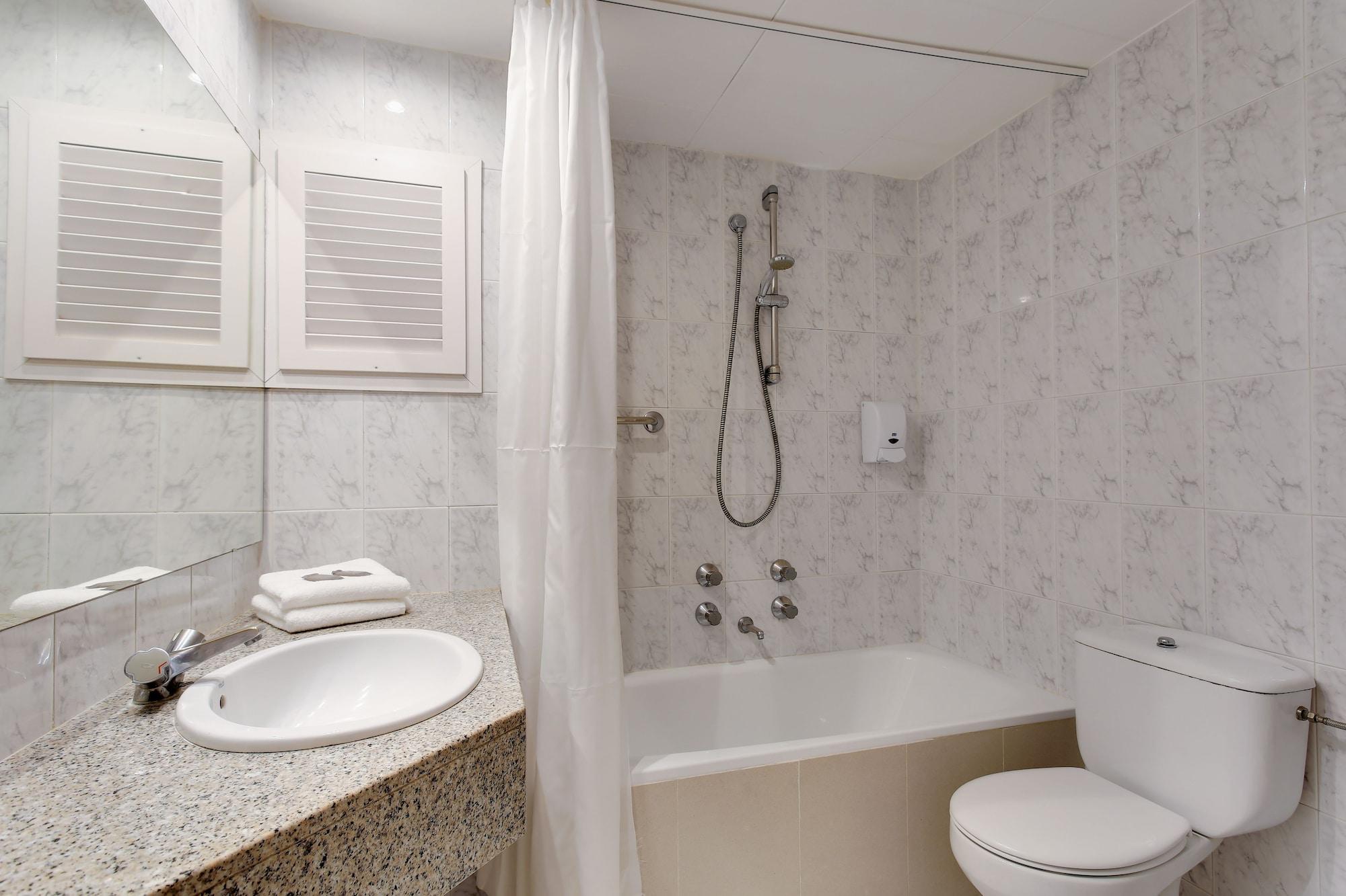 Garbi Park & Aquasplash 4*