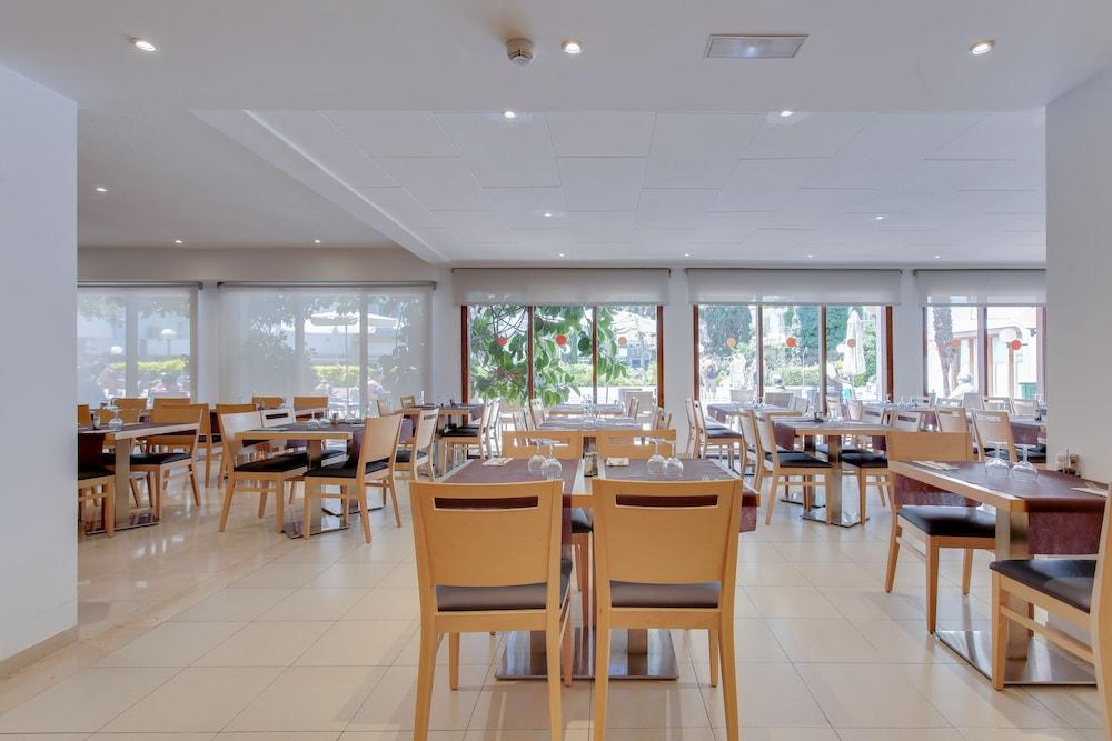 Hotel Garbi Park & Aquasplash