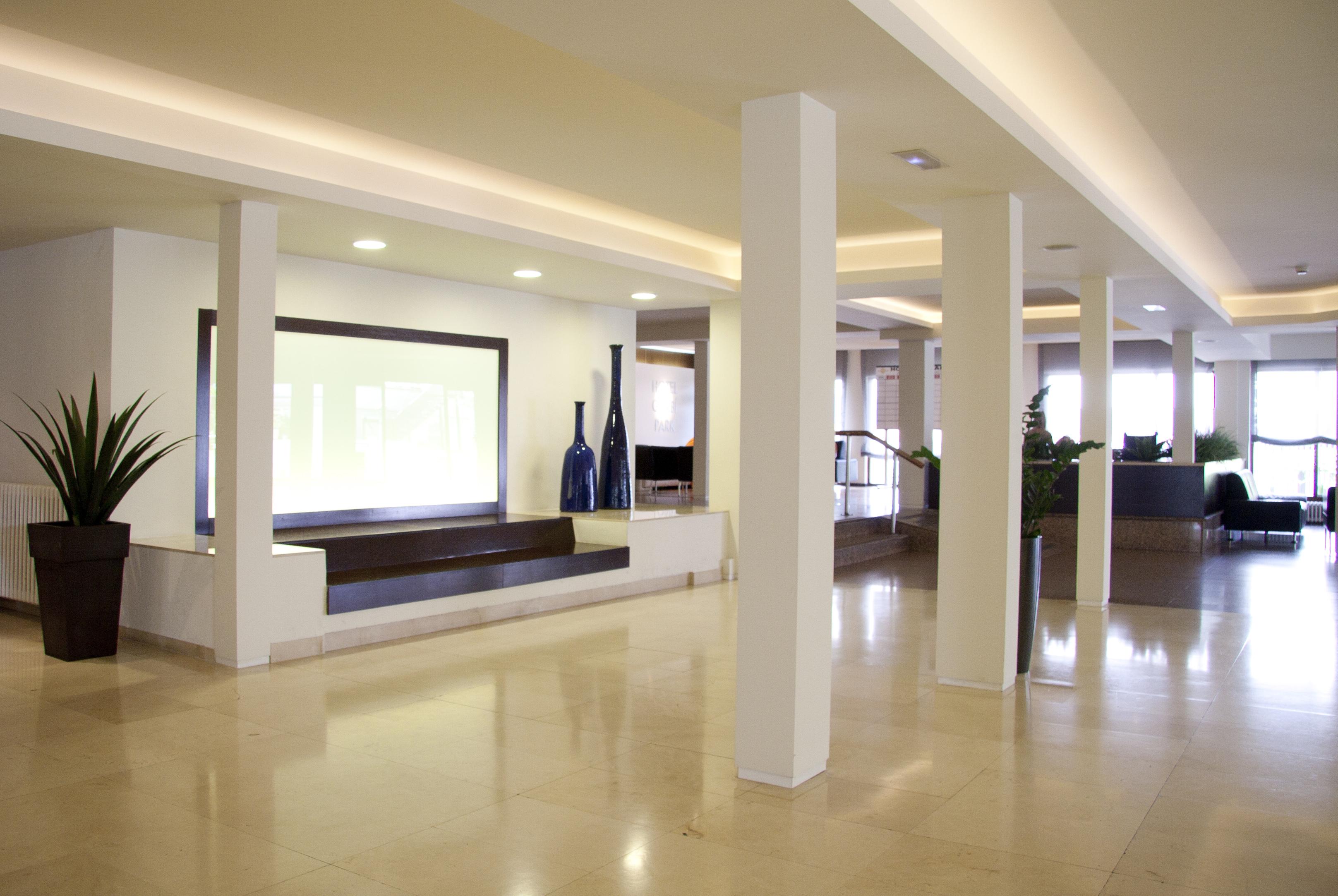 Garbi Park & Aquasplash Hotel