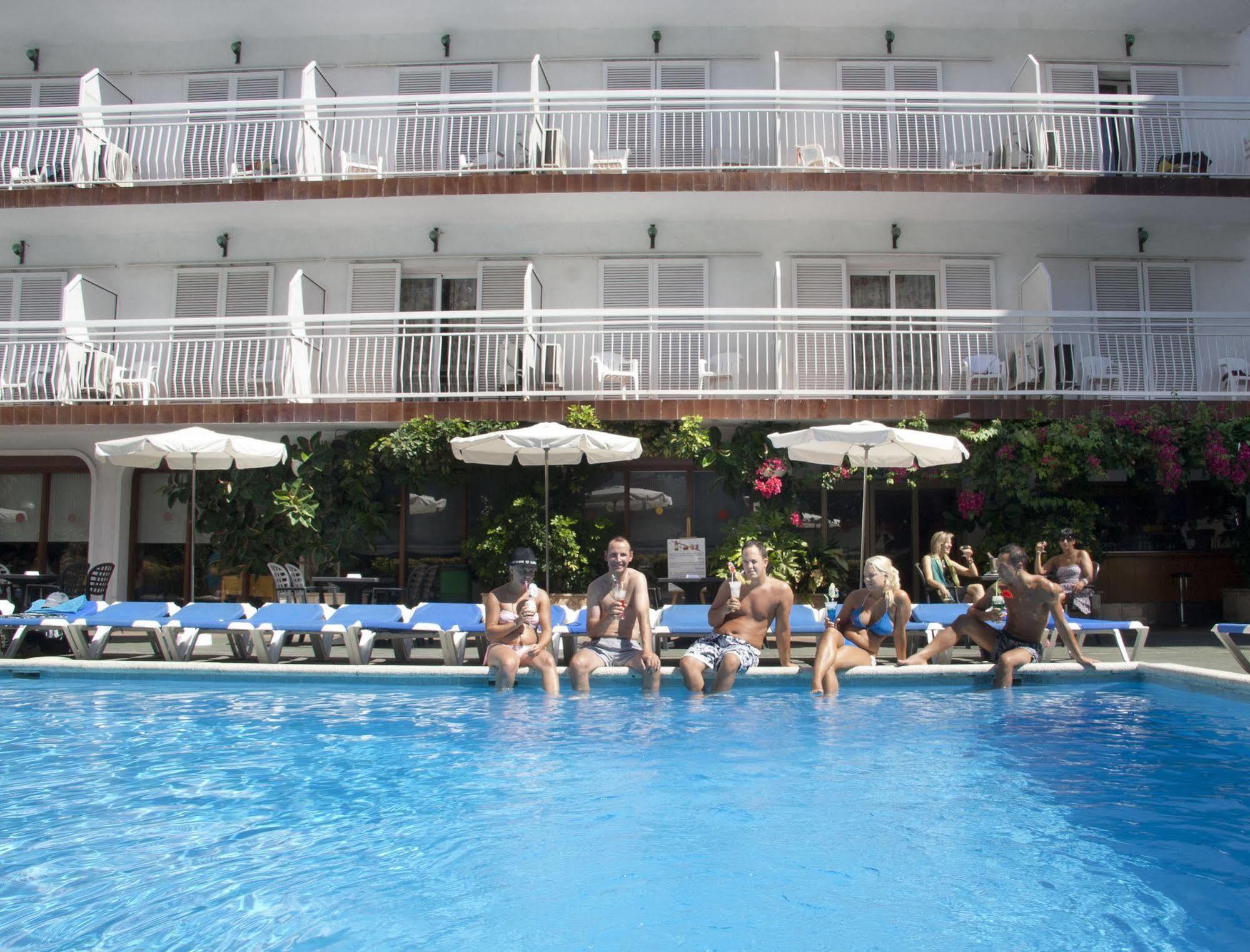 Garbi Park & Aquasplash 4*