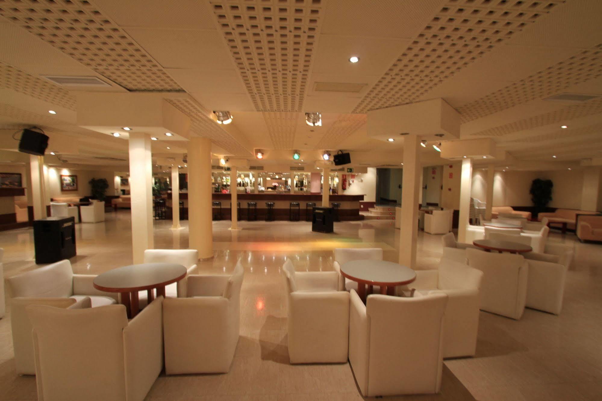 Garbi Park & Aquasplash Hotel
